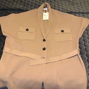 Zara blogger favorite sweater/vest/jacket size L